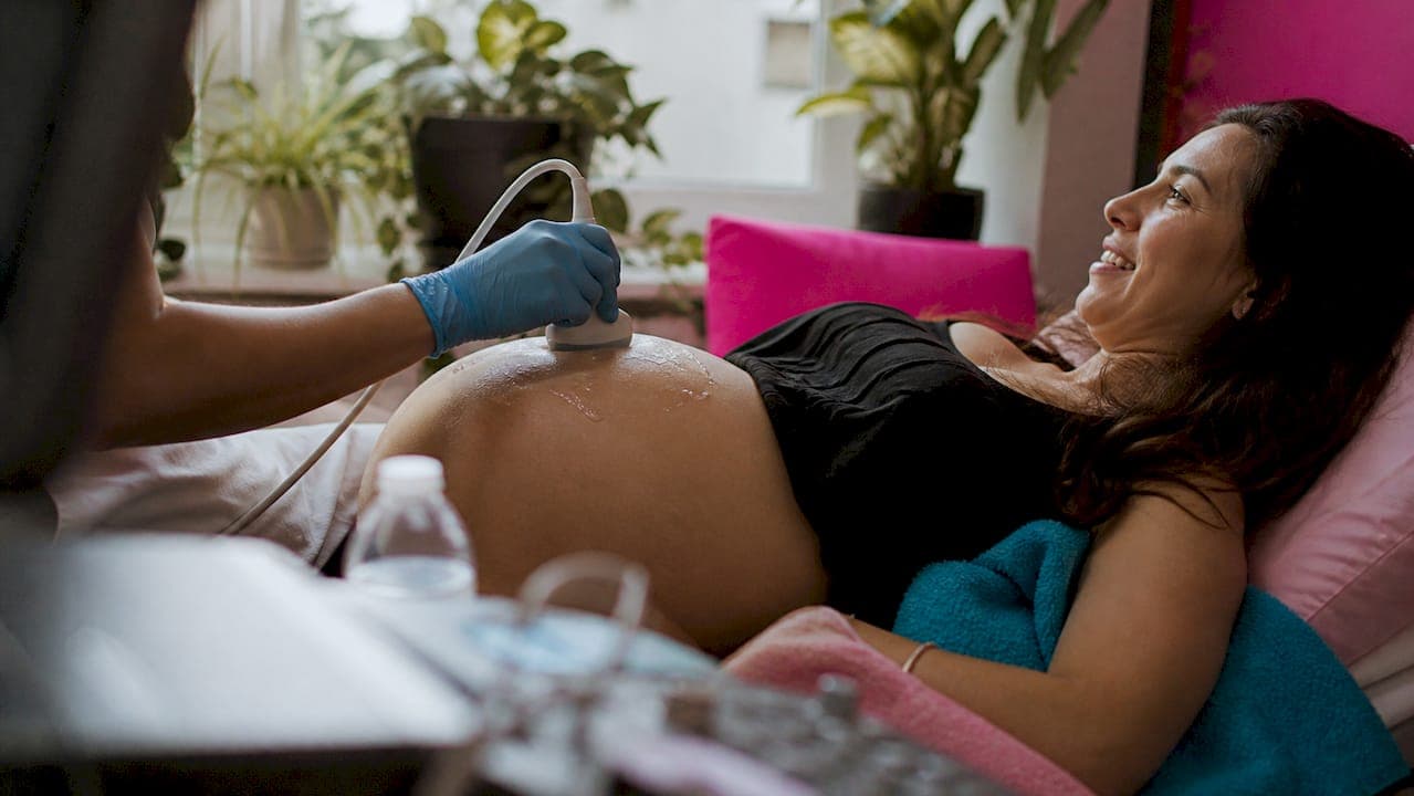 Pasos para vivir experiencia prenatal en 3D, 4D y 8K