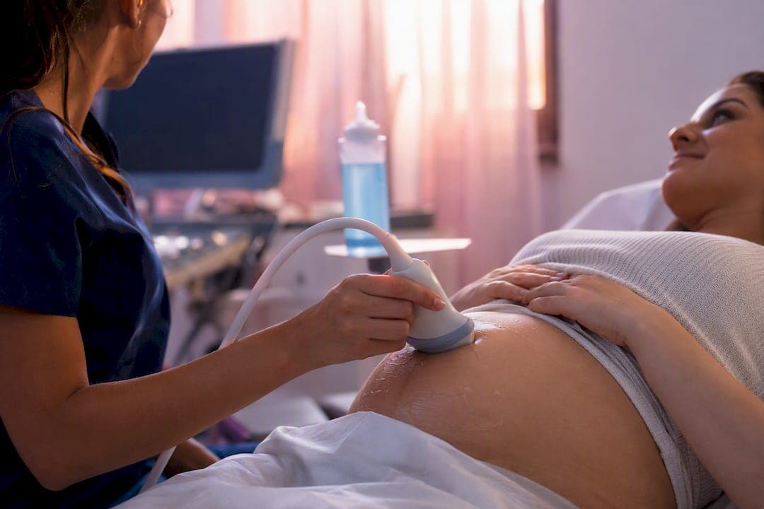 Imágenes cristalinas en la ecografía prenatal: qué aportan a tu familia